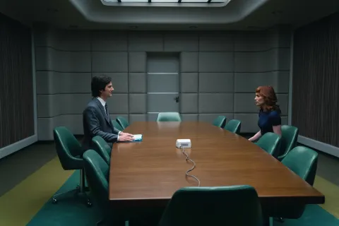 Кадр из сериала Разделение